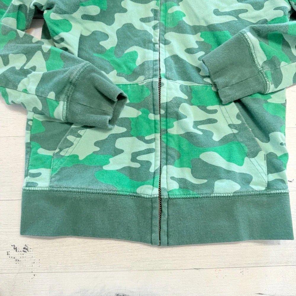 Primary kids green camo‎ zip up hooded sweatshirt 4/5